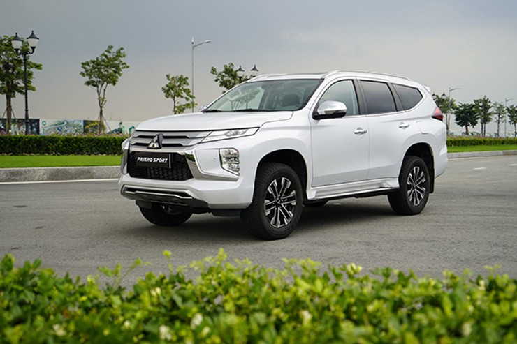 Giá xe Mitsubishi Pajero Sport tháng 8/2023, hỗ trợ 100% - 2