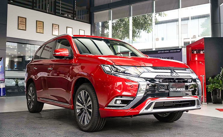 Loạt xe Mitsubishi tiếp tục được ưu đãi &#34;khủng&#34; trong tháng này - 4